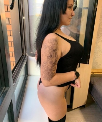 Живу в Москве и готова подарить тебе незабываемое время в моей компании.
💋 Я опытная и искусная любовница, которая знает, как доставить удовольствие. Будь то нежные ласки или страстные игры в постели, я обеспечу тебе незабываемые ощущения.
💕 Фото настоящие, отзывы довольных клиентов говорят сами за себя. Вместе мы окунемся в мир страсти и удовольствия, который ты никогда не забудешь.
😉 У меня есть много возможностей, чтобы удовлетворить твои самые горячие желания. Независимо от того, какие фантазии ты имеешь, я готова помочь им стать реальностью.
💼 За пределами спальни я умна и языком не повешена, так что можем поговорить на любые интересующие тебя темы. Я открыта и образована, и могу быть твоей идеальной спутницей на различных мероприятиях.
💎 Ты заслуживаешь только лучшее, и я здесь, чтобы сделать твои мечты ярче и жизнь запоминающейся. Позволь себе погрузиться в мир наслаждения со мной. Жду тебя в Москве для незабываемых встреч, которые оставят след в твоем сердце. 💋 Елизавета